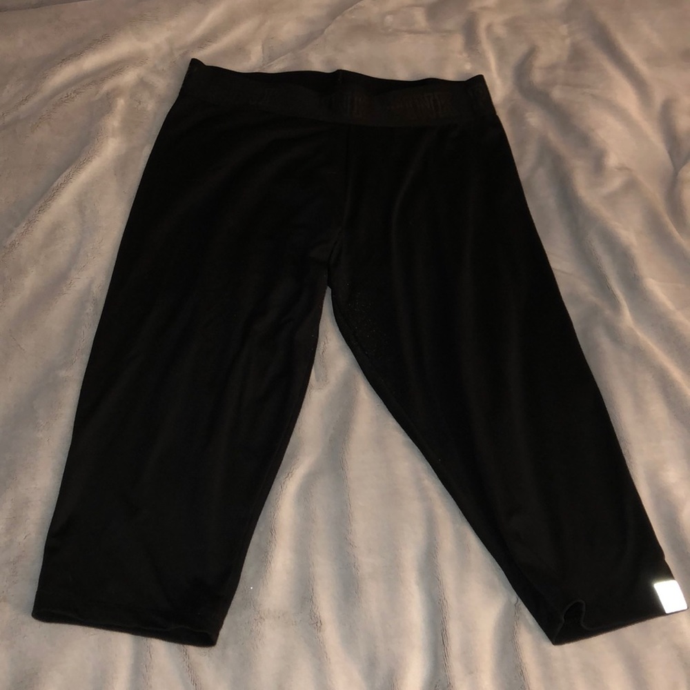 PINK Victoria’s Secret leggings